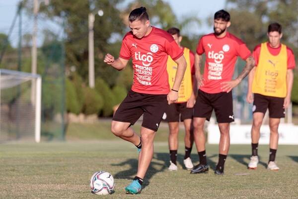 Crónica / Un jugador albirrojo dio negativo al covid y jugará ante Corea