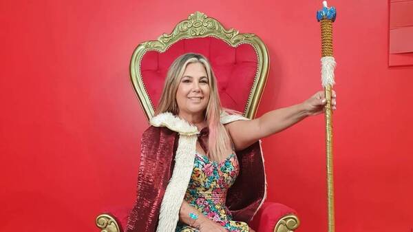 Crónica / [VIDEO] Bibi Landó mostró cómo los filtros le tunean