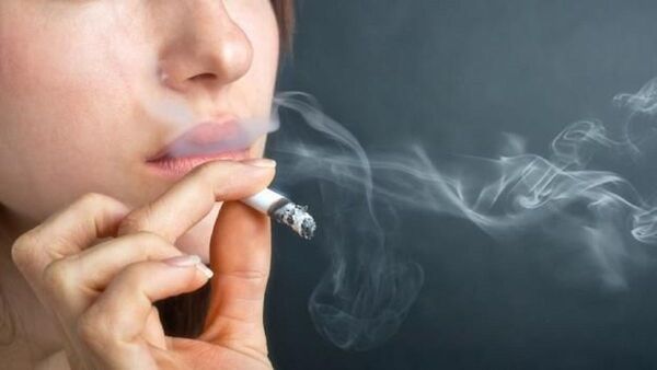 Fumar daña la salud y el medioambiente, advierte la OMS