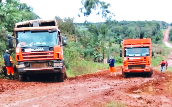 Pobladores piden caminos de todo tiempo en sus comunidades - La Clave