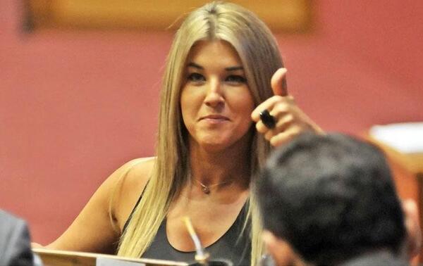 Cynthia Tarragó oficialmente es expulsada de la ANR – Prensa 5