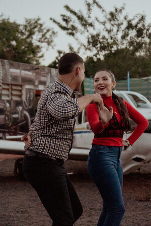 Jazmín del Paraguay con una nueva canción que le da otro color y más festividad a las fiestas de San Juan con el tema titulado “Ñemboki” – Prensa 5