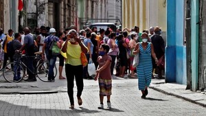 Cuba retira uso obligatorio de mascarillas en espacios públicos