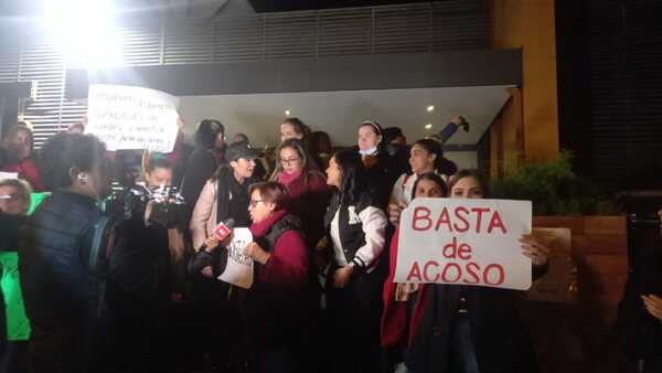Diario HOY | Nuevas denuncias de acoso en el SNT y C9N apuntan a hombres de la "alta gerencia"