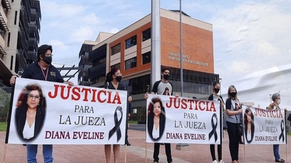 Familiares demandan al Estado por muerte de magistrada - PARAGUAYPE.COM