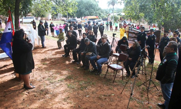 Acto conmemorativo en memoria de Felicita, la niña asesinada en Yaguarón •