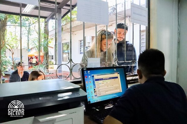 Piden a ciudadanos que gestionen documentos si ocupan terrenos municipales - La Clave