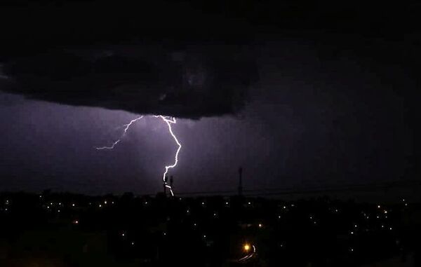 Anticipan dos días de tormentas con vientos de hasta 100 km/h desde este miércoles - Nacionales - ABC Color