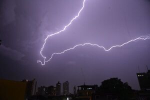Anticipan dos días de tormentas con vientos de hasta 100 km/h desde este miércoles - Noticiero Paraguay