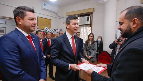 Crónica / Santi Peña y Pedro Alliana inscribieron candidatura