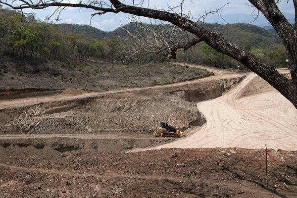 Piden clasificar a Brasil como área de "alto riesgo" para la extracción de oro - MarketData