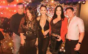 Crónica / [GALERÍA] Entre champán y tangas fue el cumple de Helem Roux