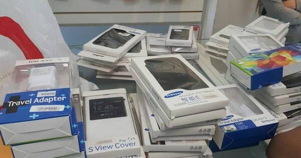 La Nación / Malviviente fingió ser limpiador y vació una tienda de celulares en San Lorenzo
