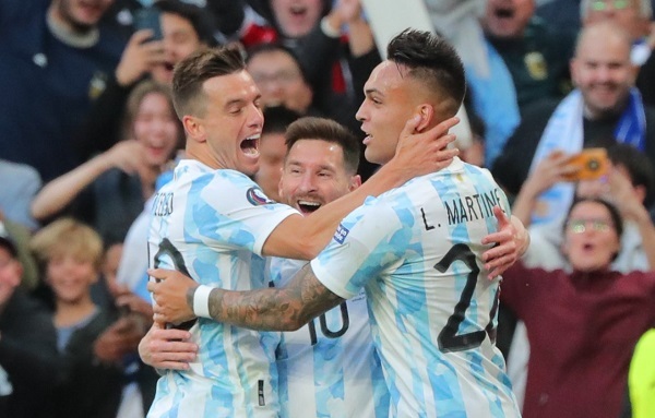 Argentina golea a Italia y es campeón de la Finalissima