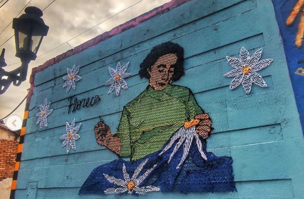 Diario HOY | Belleza y tributo "florecen" en nuevo mural de La Chispa Cultural