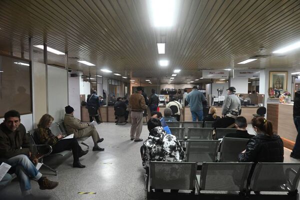 Problemas para emitir registros de conducir en Asunción - Nacionales - ABC Color