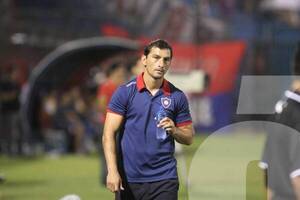 Crónica / Mario Grana: “Por decisión de la directiva de Cerro me han echado”