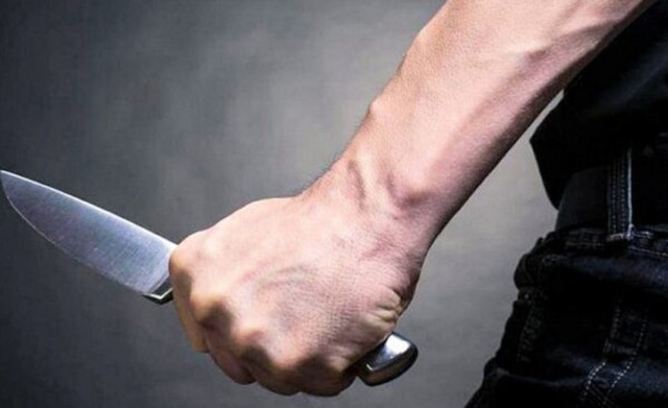 Piden juzgamiento de hombre que atacó a su esposa y suegra
