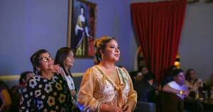 La Nación / “La noche dorada” de la cantante Fátima Román