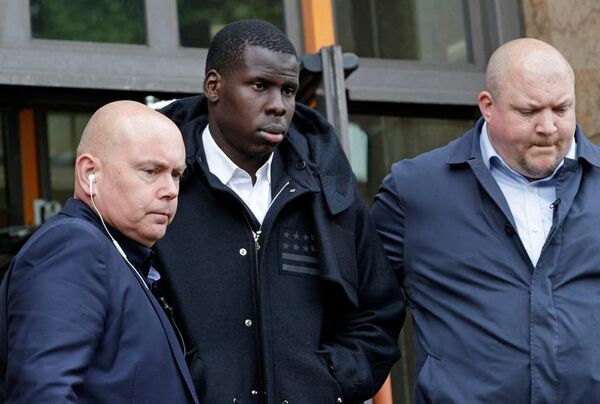 Kurt Zouma, condenado por patear a un gato - Fútbol - ABC Color