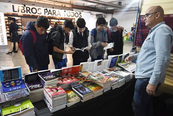 Debaten sobre ley del libro en la FIL Asunción - Literatura - ABC Color