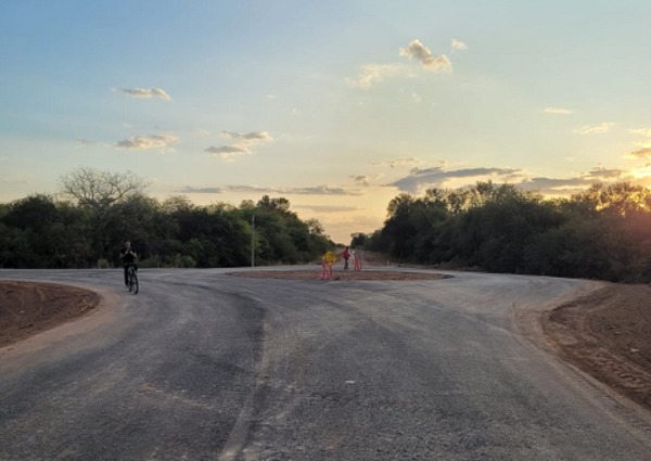 Se encuentra en fase final el asfaltado para el acceso al Hospital de Yalve Sanga - .::Agencia IP::.