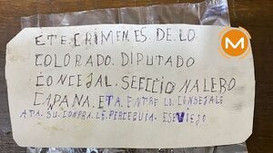 Policía indaga sobre nota hallada frente a radio de la familia Acevedo 