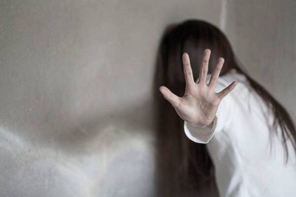 Crónica / Dire de escuela fue imputado por abusar como mínimo de 8 niñas