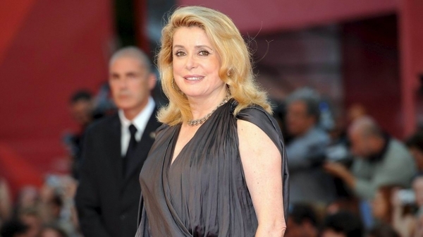 Diario HOY | Catherine Deneuve, "León de Oro" a la carrera en el Festival de Venecia