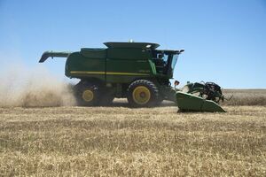 Leve recuperación de la demanda de commodities y baja en ofertas