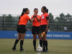 Autoridades para el juego por el título en la Sub 18 Femenino - APF
