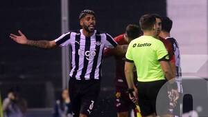 Crónica / Libertad: Sanción de tres partidos y multa de 5 salarios a Barboza