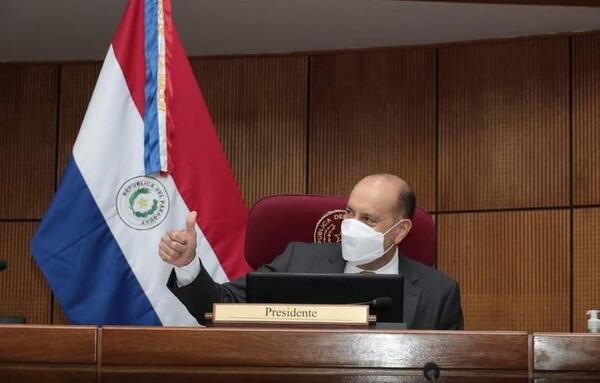 Reeligen a Óscar "Cachito" Salomón como presidente del Senado