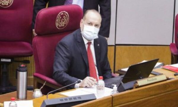 Oscar Cachito Salomón fue reelecto presidente del Congreso y va por su tercer periodo