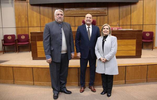 Crónica / “Cachito” Salomón hace rekutú como presi del Senado mediante pacto Abdo-izquierda