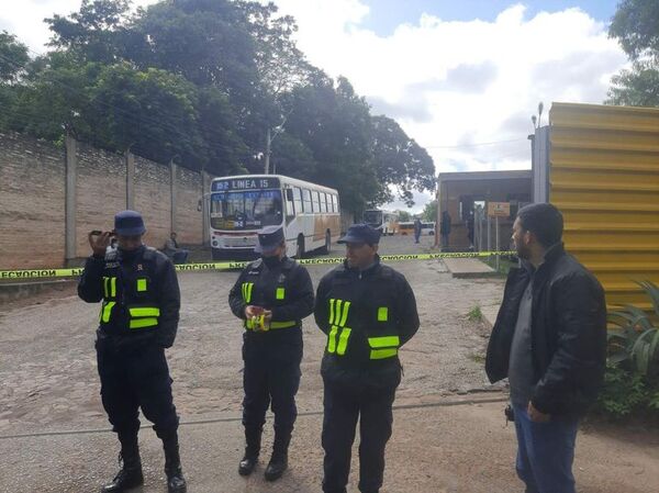 Comuna de San Antonio inhabilita a la Línea 15 por falta de pago - Nacionales - ABC Color