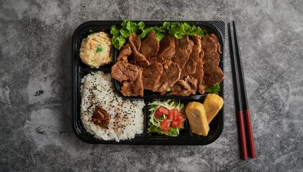 Bento Box: comida hecha con el sabor tradicional japonés (para llevar y consumir al instante)