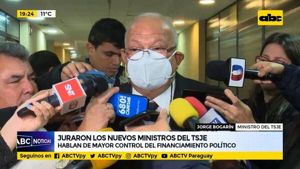 Juraron los nuevos ministros del TSJE: Hablan de mayor control del financiamiento político - ABC Noticias - ABC Color