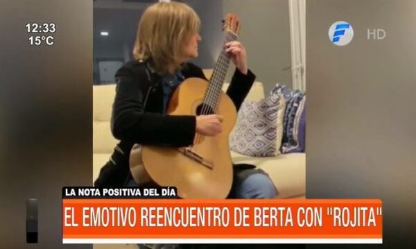 Emotivo reencuentro de Berta Rojas con su guitarra - PARAGUAYPE.COM