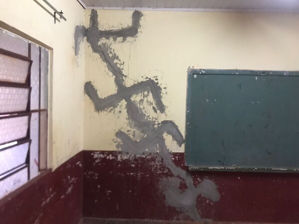 Todo un pabellón está con riego de derrumbe en escuela de Hernandarias - La Clave