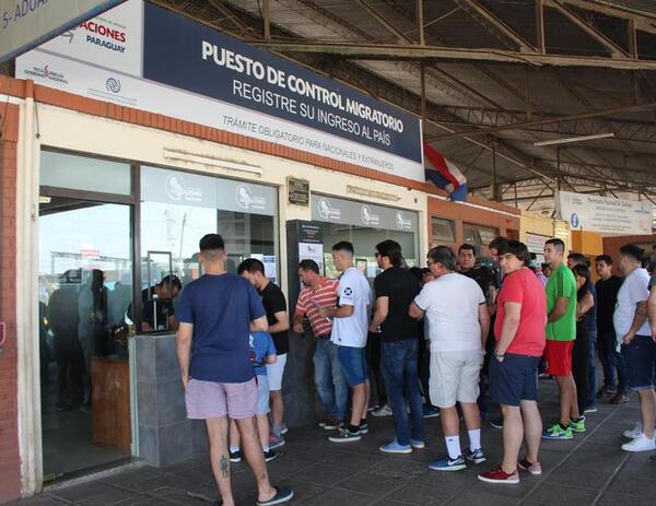 Ya no exigirán tercera dosis a los viajeros con actualización de requisitos sanitarios