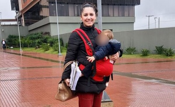 Inicia juicio oral para madre querellada por denunciar acoso escolar