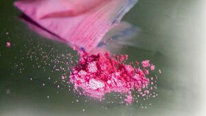 Tusi, la cocaína rosa que se consume en forma de chupetín - El Independiente