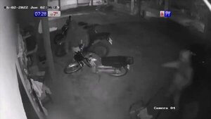 Encapuchados intentan robar un biciclo en Luque | Noticias Paraguay