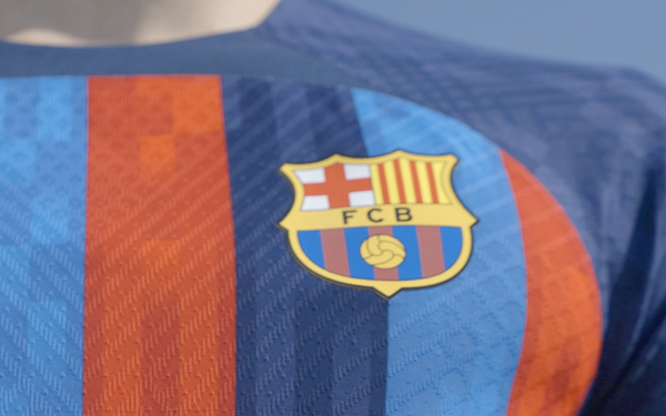 Diario HOY | El Barcelona revela su nueva camiseta