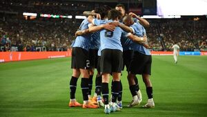 Edinson Cavani lidera goleada de Uruguay