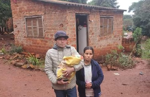 Mujer denuncia que dio a luz a mellizos pero que en hospital solo le entregaron un bebé