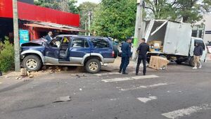 Aparatoso accidente en Sajonia  - Policiales - ABC Color
