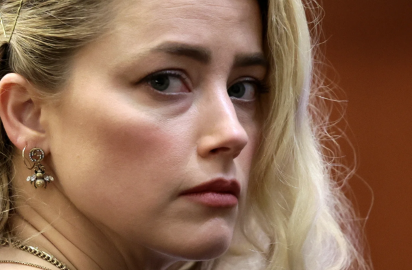 Amber Heard «absolutamente» no puede pagar los millones a Johnny Depp - SNT