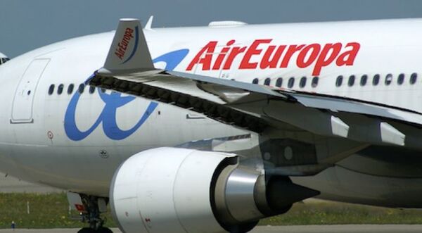 Pasajero falleció en pleno vuelo de Madrid a Asunción